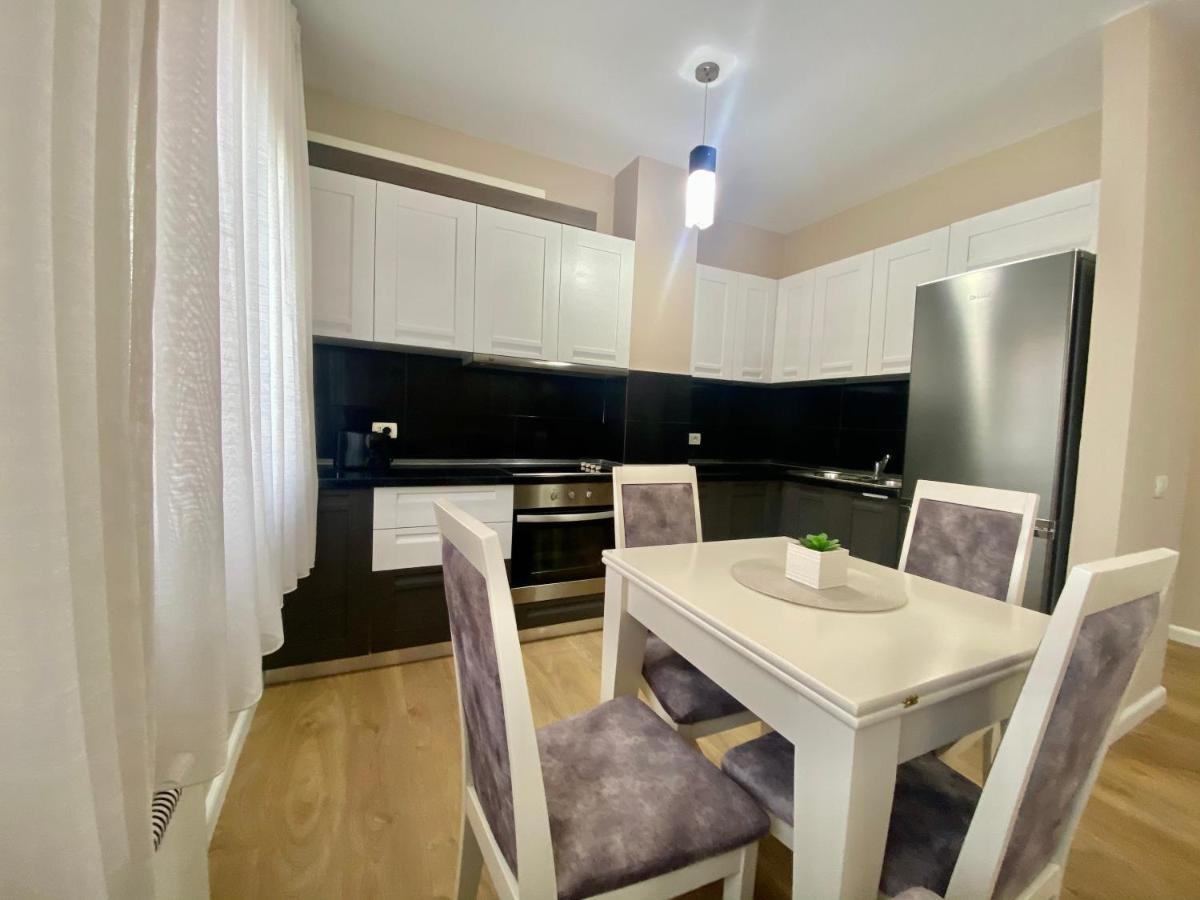 New Bazaar-apartment 1 Tirana