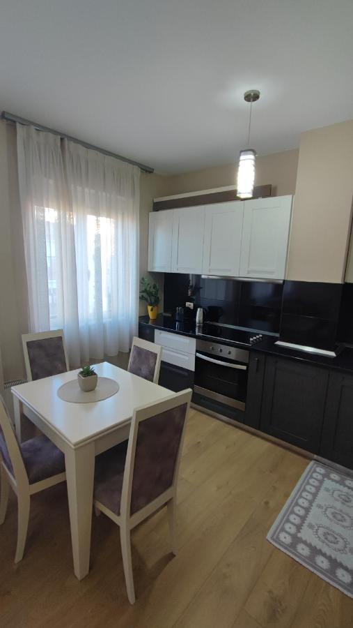 New Bazaar-apartment 1 *
